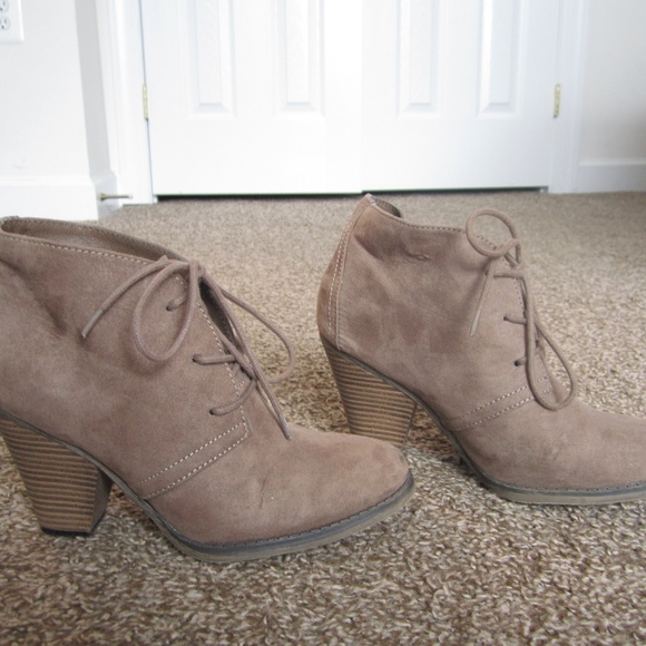 Women's Brown Suede Ankle Booties - Size 7 - Mia - Picture 2 of 4